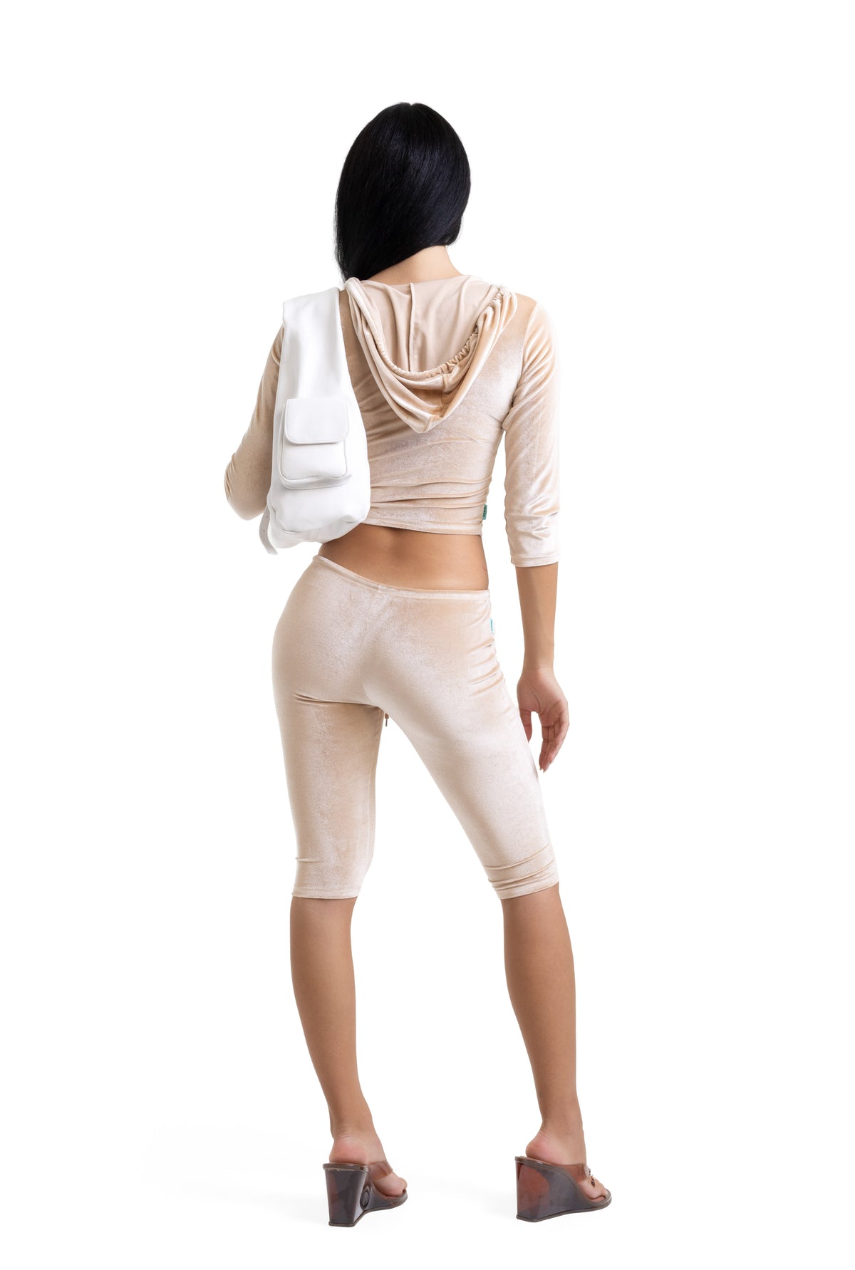 SIENNA CAPRI- CAVA